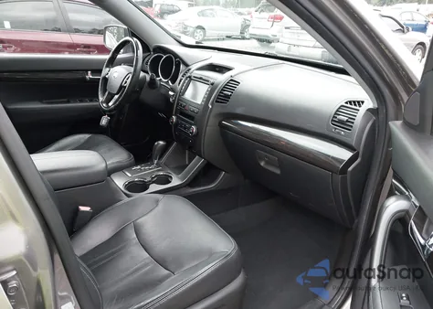 2012 Kia Sorento Sx V6 z USA, uszkodzony, nr VIN 5XYKWDA28CG281834